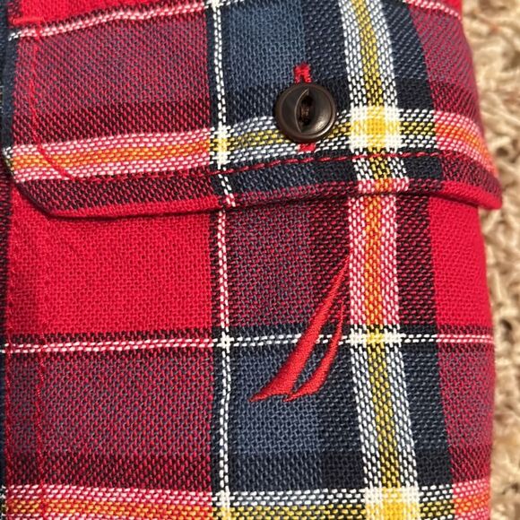 Nautica- Men’s Button Down Shirt- Size M - Picture 2 of 3